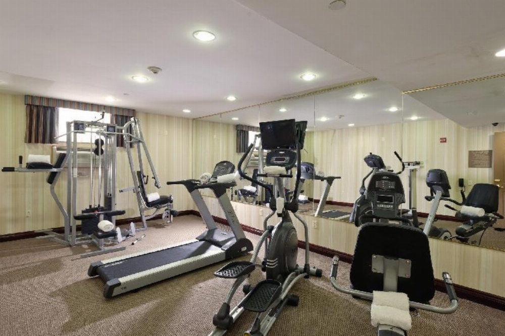 Queens County Inn and Suites Long Island City Image 11