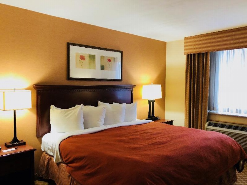 Queens County Inn and Suites Long Island City Main image